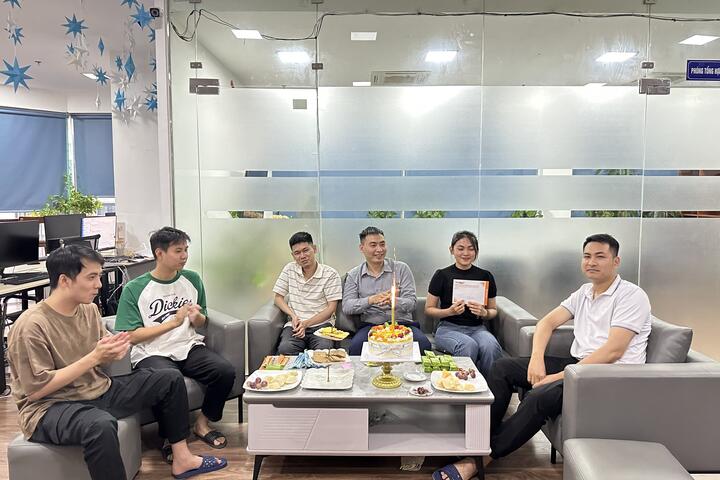Tiệc sinh nhật nhân viên tháng 8