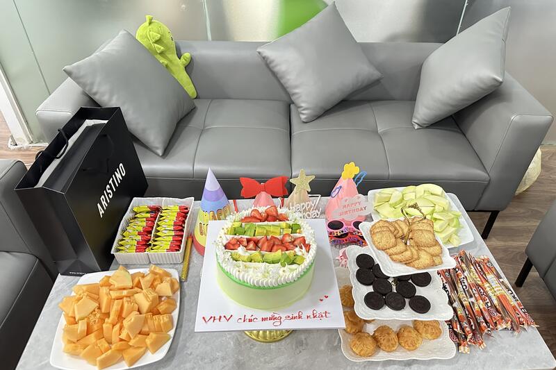 🎂🎂🎂Happy birthdays các bạn có sinh nhật trong tháng 6 này🍸