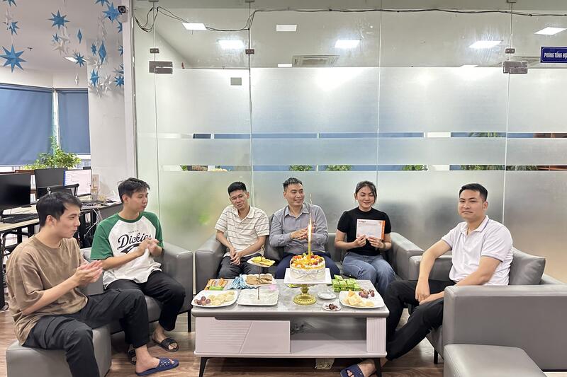 Tiệc sinh nhật nhân viên tháng 8