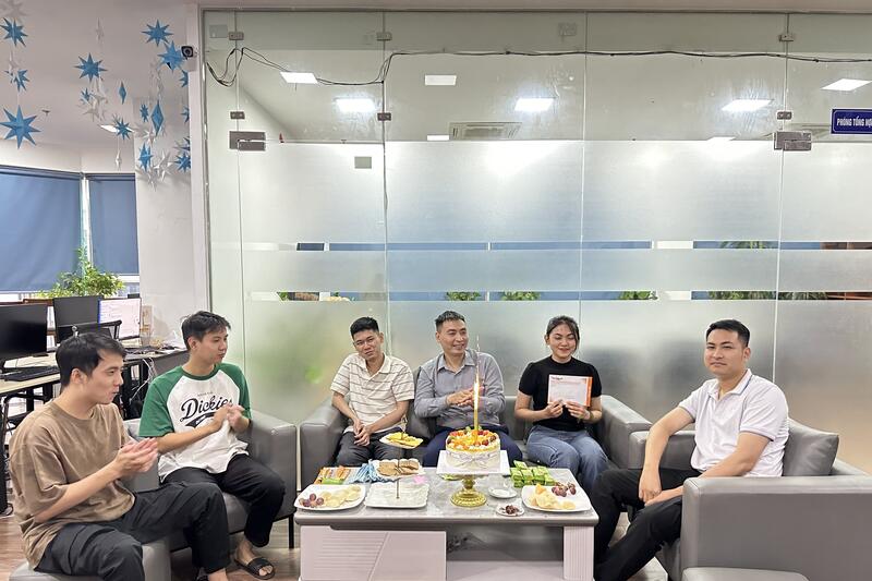 Tiệc sinh nhật nhân viên tháng 8